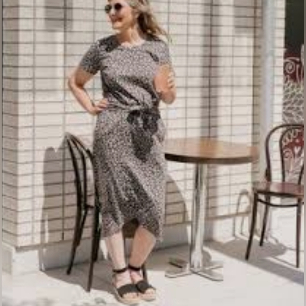 🇨🇦 Smash + Tess Rebecca Wrap Dress Grey Lola Leopard - Medium